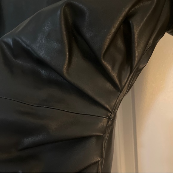 Donna Karen leather like top. Side small - Picture 3 of 6